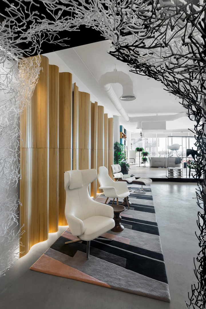 小空间大能量 Vitra Swisscotec迪拜展厅兼办公设计欣赏