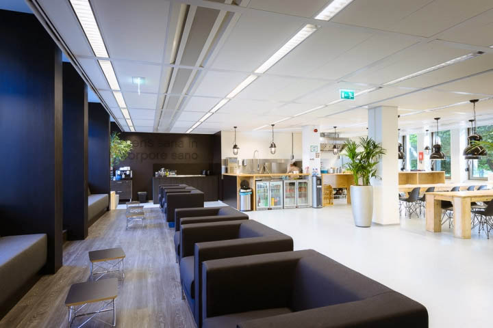 荷兰网络公司AMS-IX办公室设计
