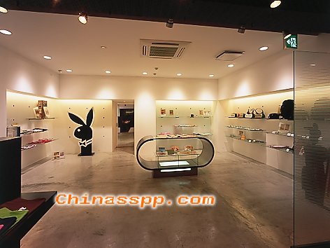 PLAYBOY专卖店卖场形象设计