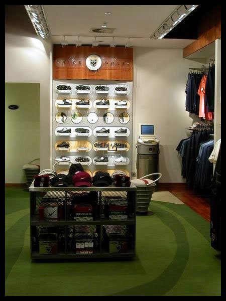 NIKE柏林专卖店室内设计
